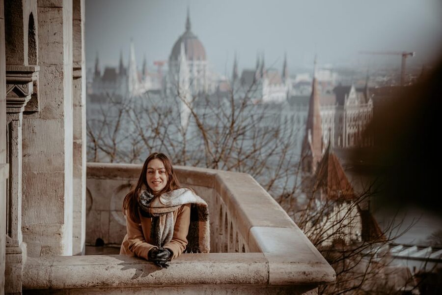 Budapest: Fast Private Photoshoot at Fisherman's Bastion - Who should book this experience