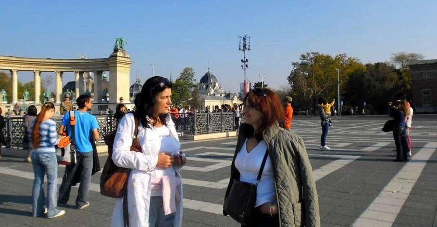 Budapest Full-Day Private Guide Services - Choosing the Castle District instead of a city checklist