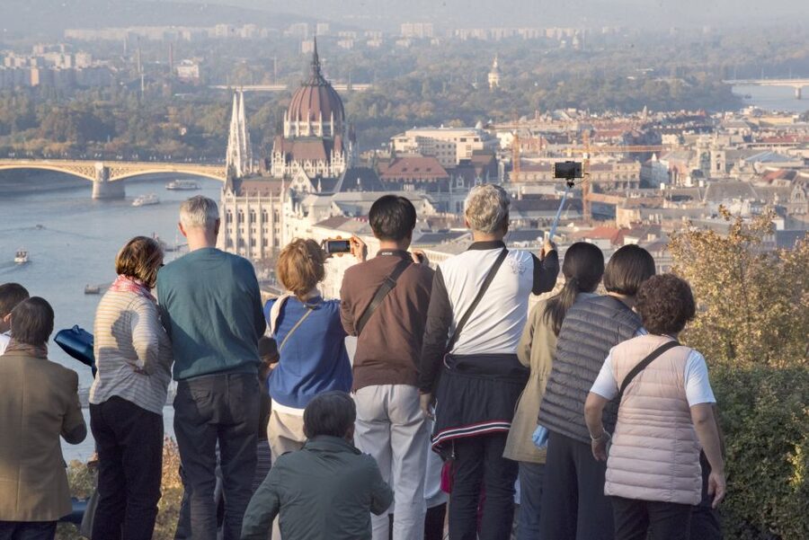 Budapest: Grand City Tour with Parliament Visit - Why Parliament is the right centerpiece