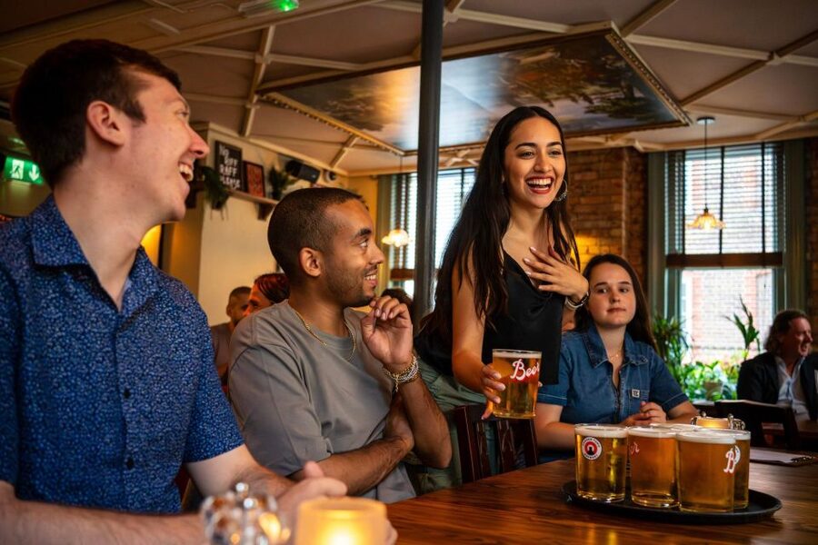 Budapest: Guided Bar Crawl Walking Tour - Meeting at the Budapest Eye and raising a fröccs