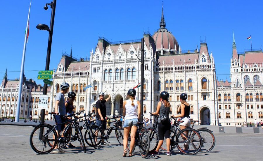 Budapest: Guided City Tour by E-Bike - What makes this Budapest bike tour worth considering