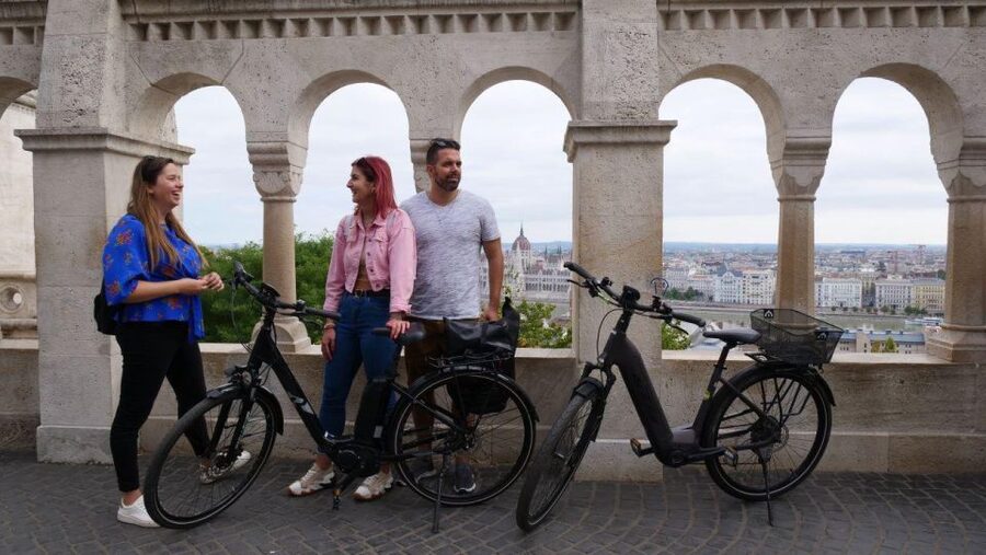 Budapest: Guided E-Bike Sightseeing Tour - Starting in Buda and climbing toward Citadella