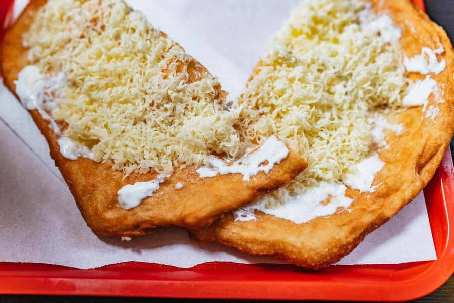Budapest: Guided Foodie Walking Tour with Food and Drinks - Key points at a glance