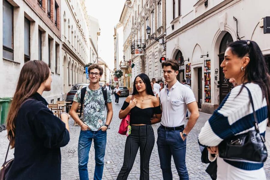 Budapest: Guided Foodie Walking Tour with Food and Drinks - Three drinks, from Tokaji to pálinka
