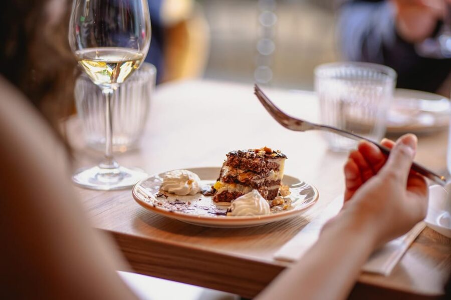 Budapest: Guided Foodie Walking Tour with Food and Drinks - Is the $70 price good value?