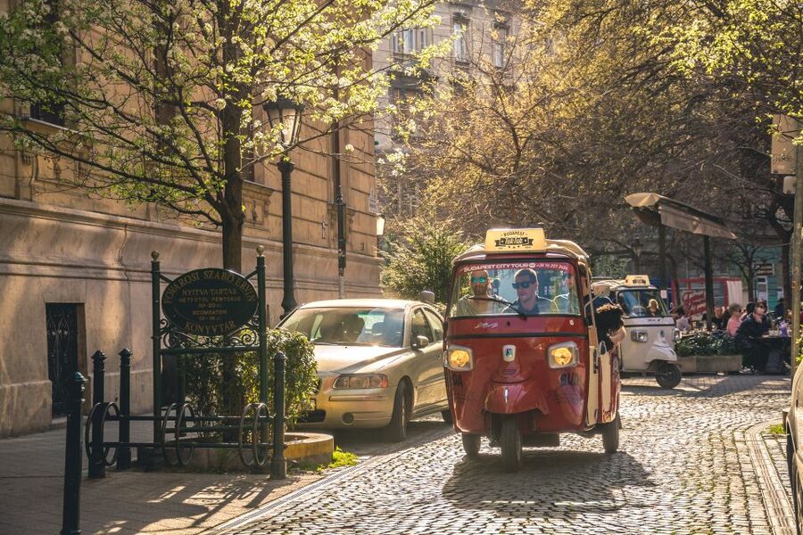 Budapest: Half-Day Exclusive Highlights Private Tour - Who should book this Budapest tuk-tuk tour?