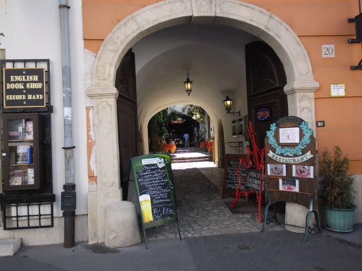 Budapest: Half-Day Highlights Small Group Private Tour - Who will get the most from this private tour