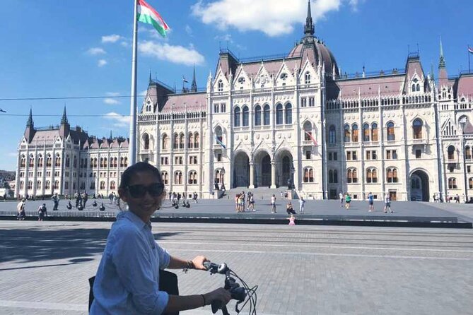 Budapest Highlights Bike Tour with a local guide - A green ride through Városliget
