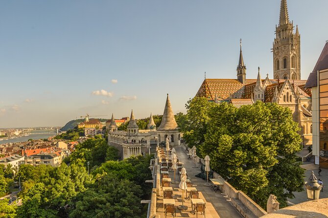 Budapest Highlights Self guided scavenger hunt and Walking Tour - The Chain Bridge lions connect Pest and Buda