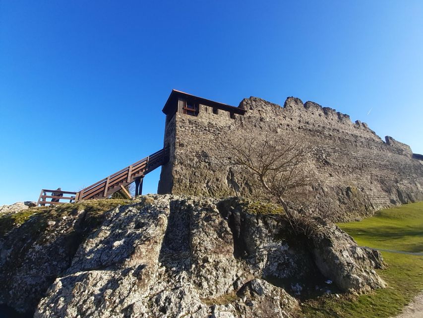 Budapest Hike to Visegrád Castle w or wo Sauna/Danube beach - Should you book the Visegrád Castle hike?