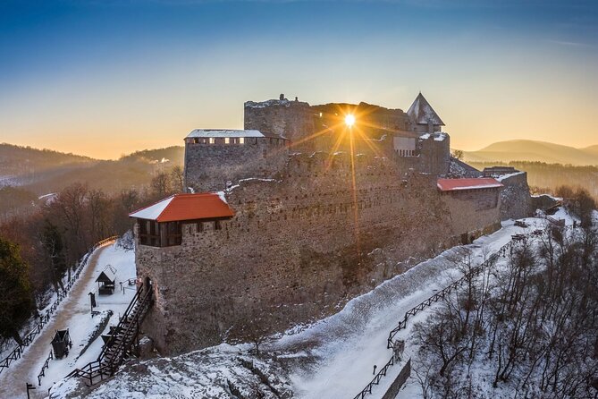 Budapest Hike to Visegrád Castle w or wo Sauna/Danube beach - Reaching Visegrád Castle above the river