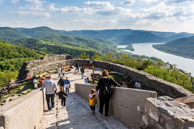 Budapest Hike to Visegrád Castle w or wo Sauna/Danube beach - The castle stop and its best photo moment