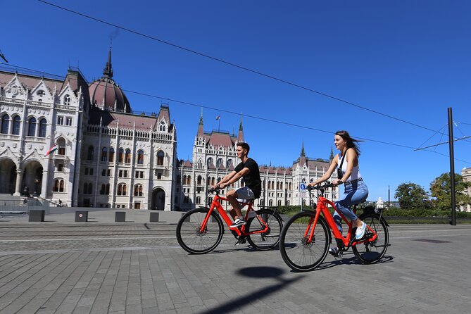 Budapest: Historic Downtown ride on E-Bicycles Buda & Pest - Royal Gardens, Rudas Baths, and Liberty Bridge