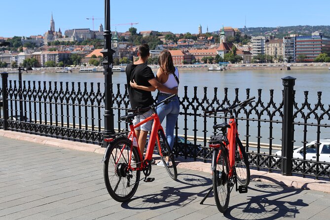 Budapest: Historic Downtown ride on E-Bicycles Buda & Pest - The Great Synagogue closes the loop