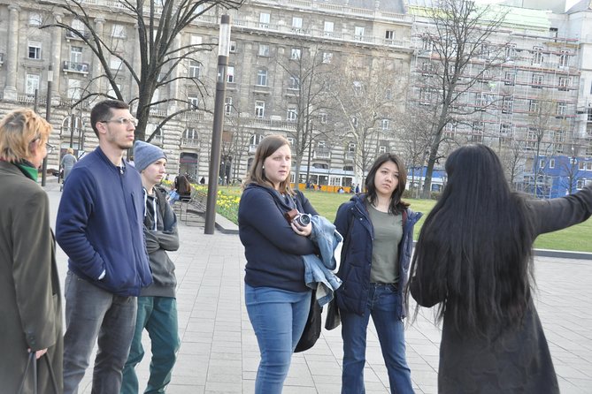 Budapest Historical Sightseeing - Free Walking Tour - Stock Exchange Palace and the Reagan and Bush statues