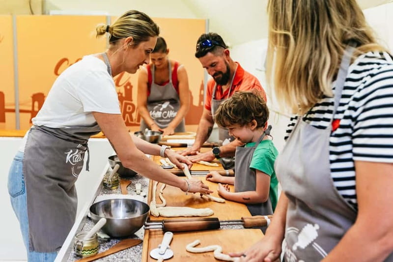 Budapest: Hungarian Chimney Cake Workshop in the City Center - What you actually do in the one-hour class