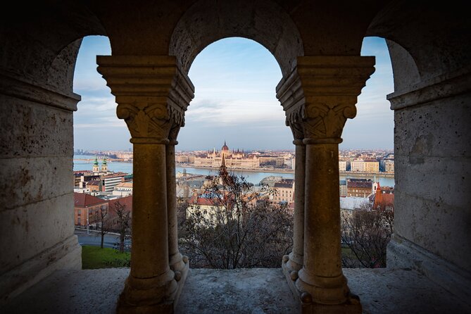 Budapest in a Day Private Luxury Sightseeing Tour - Lunch at Central Market Hall