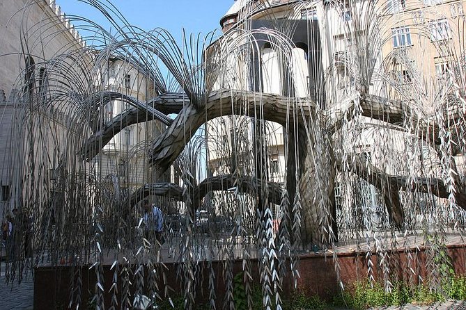 Budapest Jewish Heritage Memorial Walking Tour & Synagogue Entry - Essential or Grand: choosing the right length