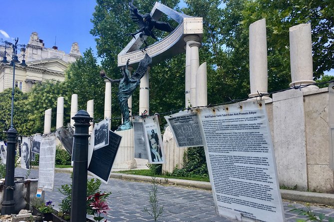 Budapest Jewish Heritage: Synagogues, Shoes, Secrets & Flódni - The Shoes on the Danube: a quiet, difficult pause