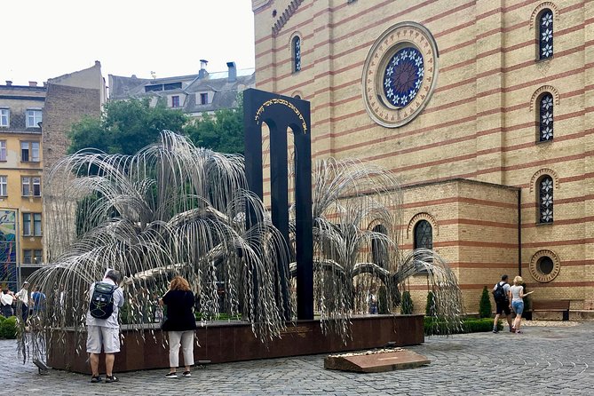 Budapest Jewish Heritage: Synagogues, Shoes, Secrets & Flódni - The Great Synagogue and the story of Hungarian Jewry