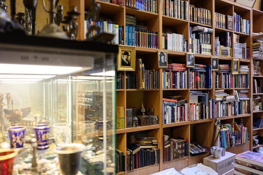 Budapest: Jewish History with Local Guide & Synagogue Ticket - Key points at a glance