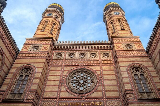 Budapest (Jewish Quarter) Scavenger Hunt and Self-Guided Tour - How the questions and photo tasks work