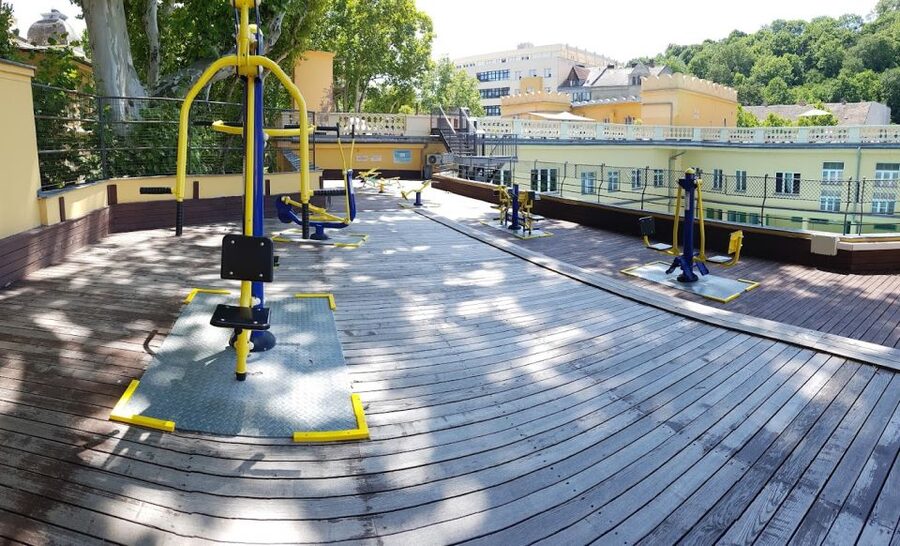 Budapest: Lukács Thermal Bath Full-Day Spa Ticket - Arriving with a voucher and getting settled