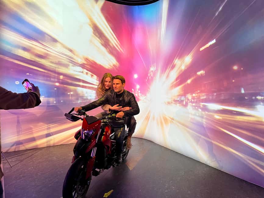 Budapest: Madame Tussauds Entry Ticket - Hungarian figures give the visit more depth