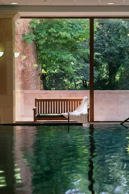 Budapest: Margaret Island Day Spa Entry Ticket - Saunas, steam, and the seasonal outdoor area