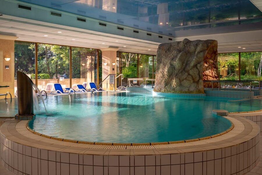 Budapest: Margaret Island Day Spa Entry Ticket - Food, drinks, and massage costs