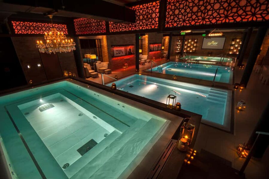 Budapest: Massage 60/75/90 min +Unlimit Bath Mandala Day Spa - Four pools and a 10-person jacuzzi