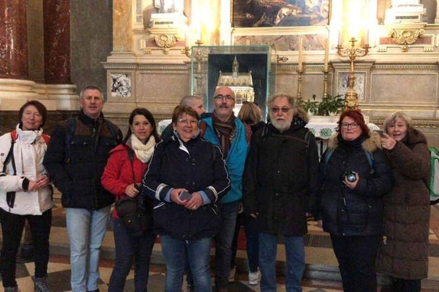 Budapest : Must-see attractions walking tour - Chain Bridge and Gresham Palace