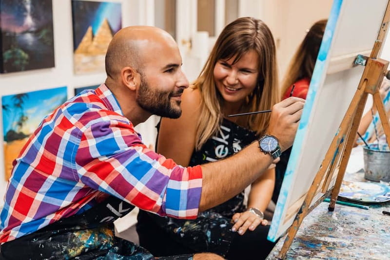 Budapest: Paint and sip experience - A creative afternoon in central Budapest