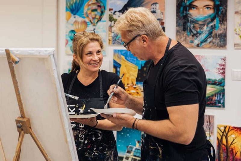 Budapest: Paint and sip experience - How the 2.5-hour class works