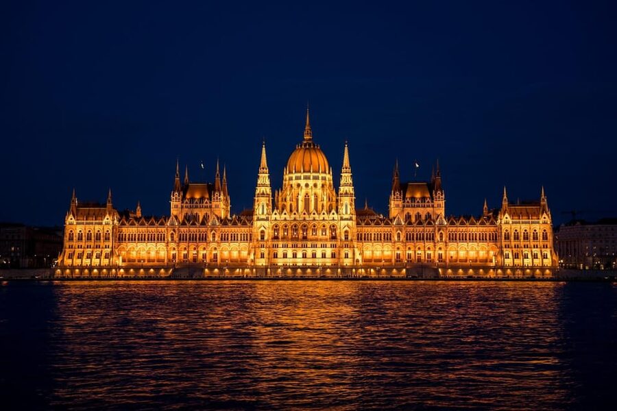 Budapest: Parliament Building Entry Ticket and Audio Guide - Why Budapest Parliament deserves a place in your day