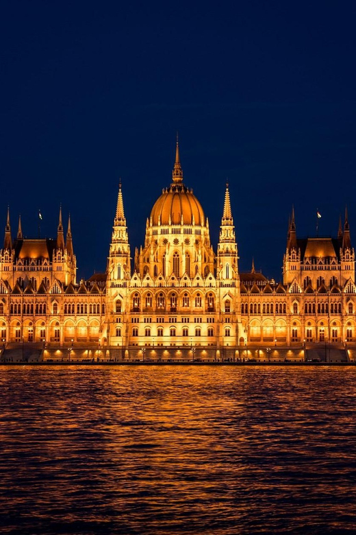 Budapest: Parliament Building Entry Ticket and Audio Guide - Finding the Visitor Centre and meeting staff