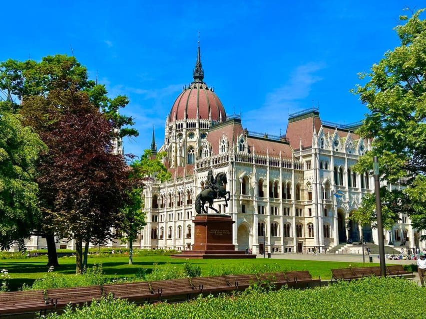 Budapest: Parliament Building Entry Ticket and Audio Guide - The House History exhibition adds context