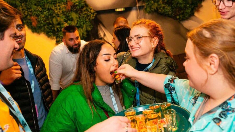 Budapest: Party District Bar-Hop with 2hr Unlimited Drinks - Key points at a glance