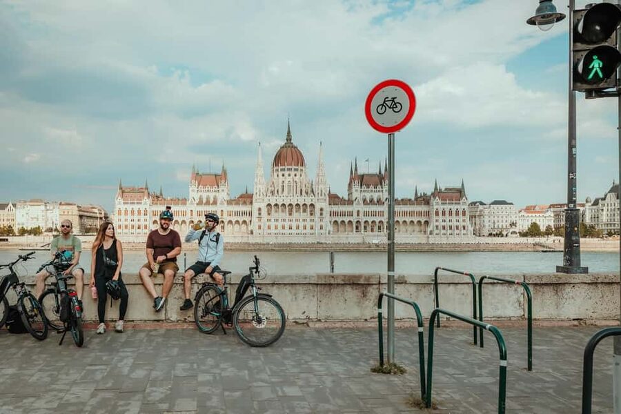 Budapest Peaks: Off-Road eBike Tour - Who should book this ride?
