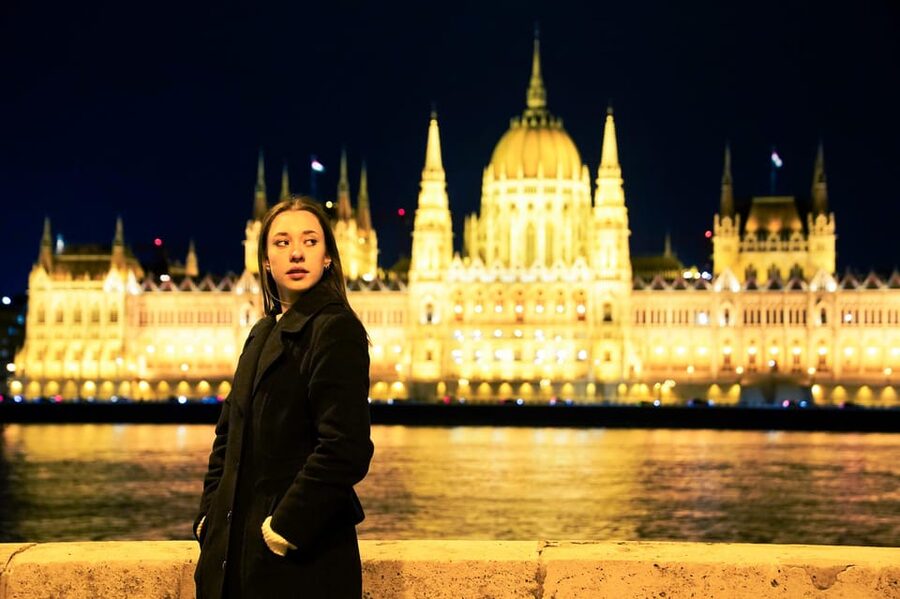 Budapest: Photo Session with Professional Local Photographer - Starting beneath the dome of St. Stephen’s Basilica