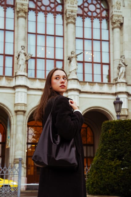 Budapest: Photo Session with Professional Local Photographer - What the one-hour session feels like