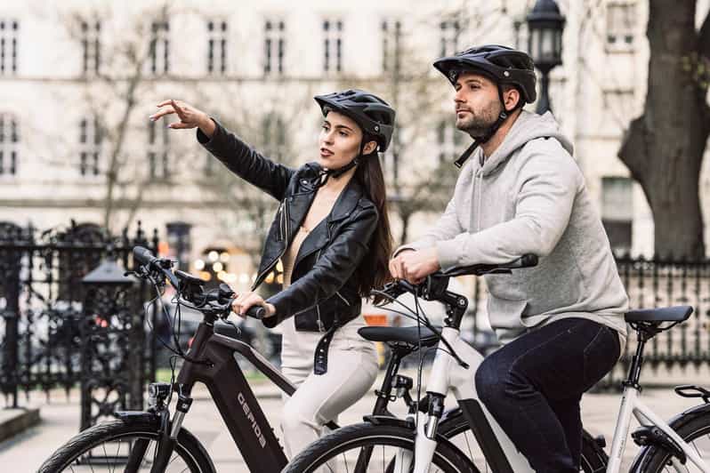 Budapest: Premium E-Bike Rental - Riverbanks, parks, and the city streets
