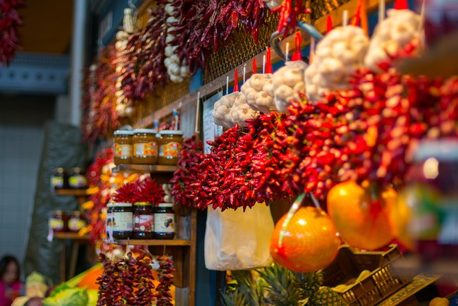 Budapest: Private 4-Hour Walking Tour with a Local - Food, pastry shops, and the Jewish Quarter