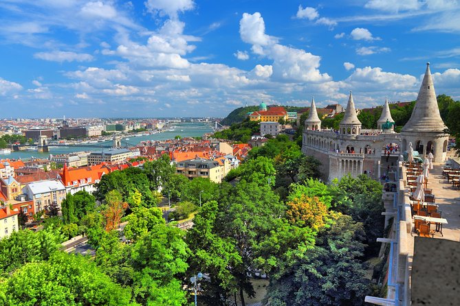 Budapest: Private 4-Hour Walking Tour with a Local - How the guides shape the experience