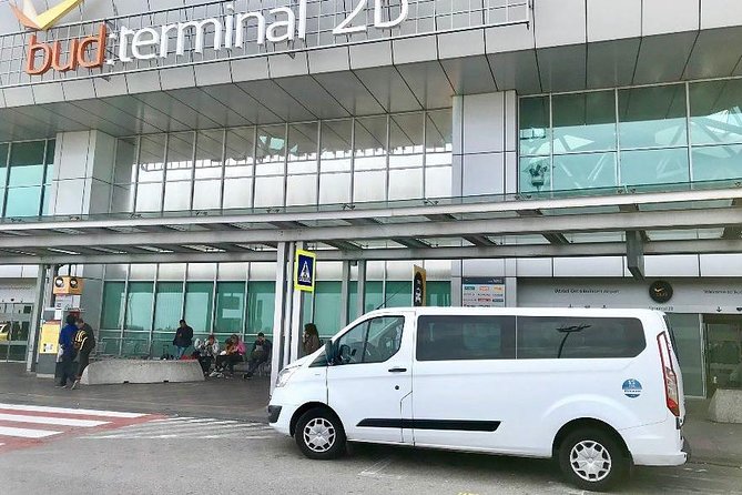 Budapest Private Airport Transfer to City or to BUD Airport Door 2 Door - How the service handles people and luggage
