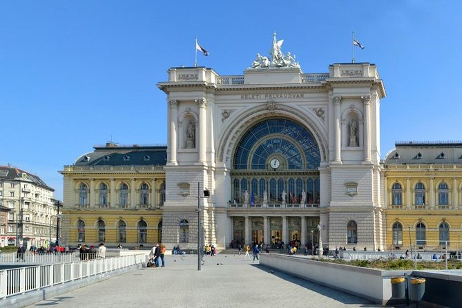 Budapest Private Arrival Transfer: Railway station to hotels - How the delay service works in real life