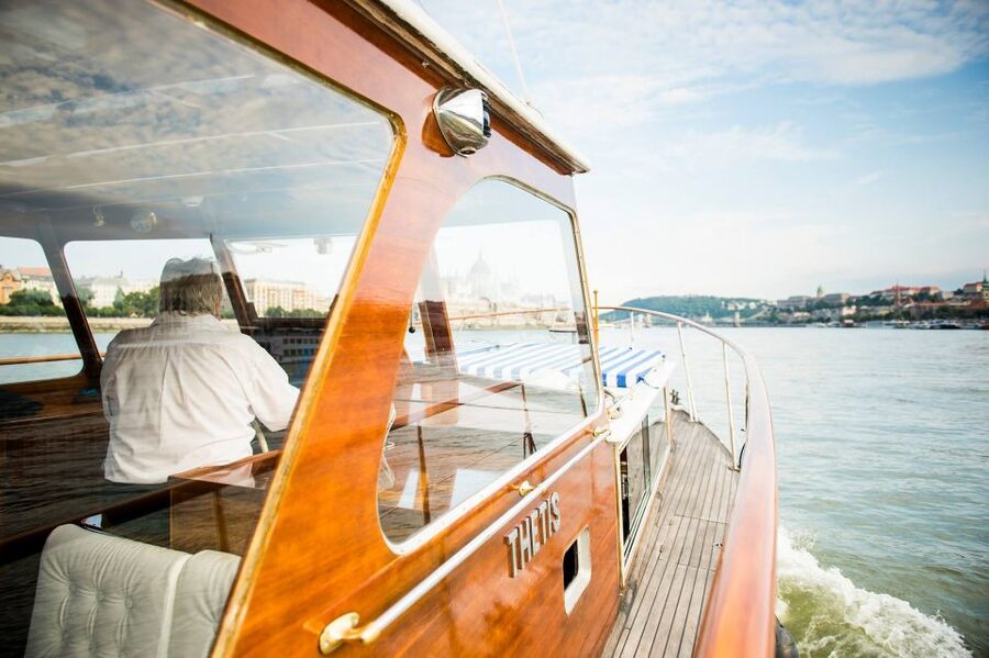 Budapest: Private Danube Yacht Cruise with Welcome Drink - What the Crew Adds