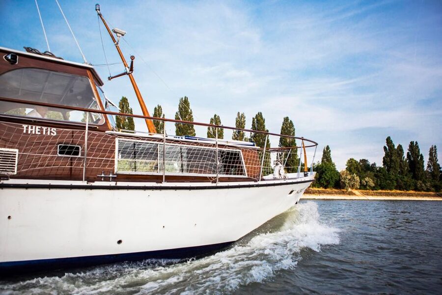 Budapest: Private Danube Yacht Cruise with Welcome Drink - Who Will Enjoy This Cruise Most