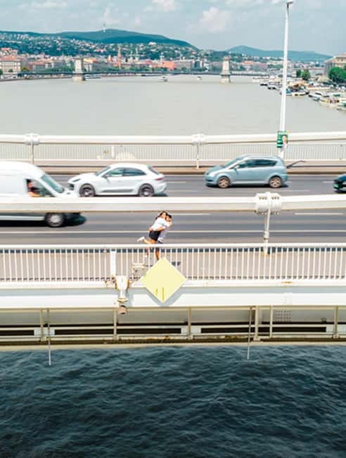 Budapest: Private Drone Photo Walking Tour with Photos - From ordinary street pictures to drone portraits