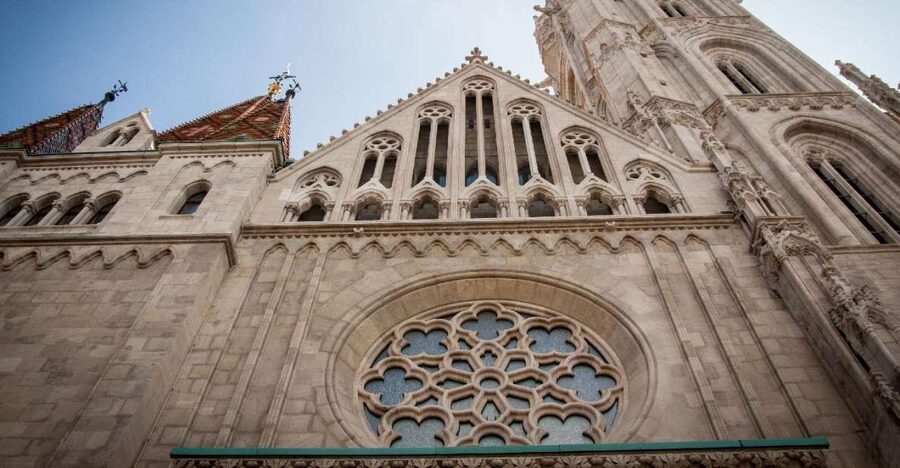 Budapest: Private Luxury Sightseeing Tour - Why a private car works well in Budapest